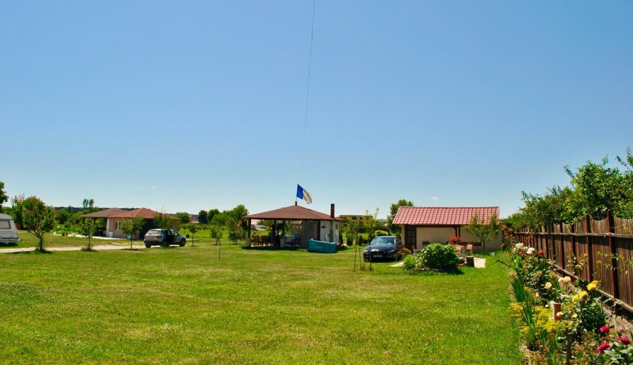 Camping La Foisor トゥルダ エクステリア 写真