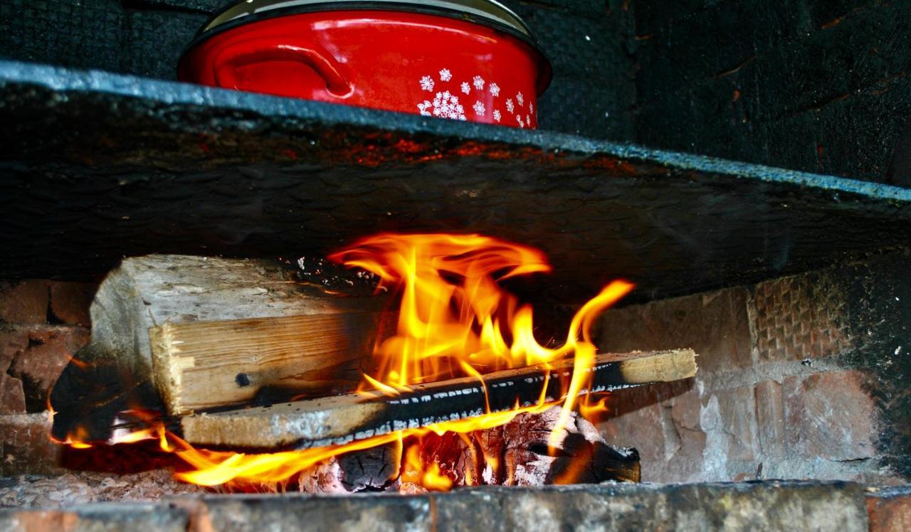 Camping La Foisor トゥルダ エクステリア 写真